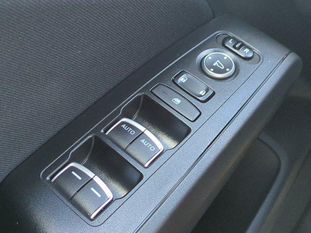 Photo of 2022 Platinum White Pearl Honda Civic