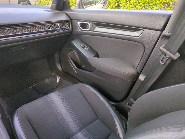 Photo of 2022 Platinum White Pearl Honda Civic