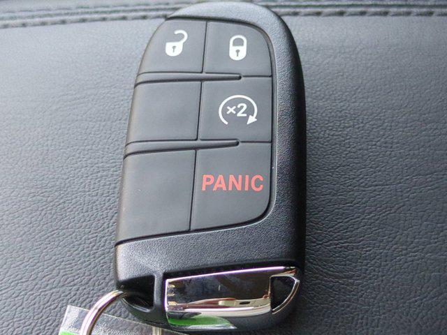 Photo of 2025 Bright White Clearcoat Jeep Compass