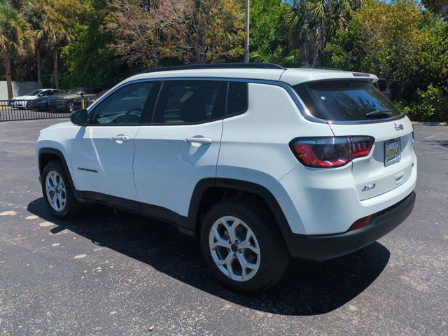 Photo of 2025 Bright White Clearcoat Jeep Compass