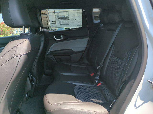 Photo of 2025 Bright White Clearcoat Jeep Compass