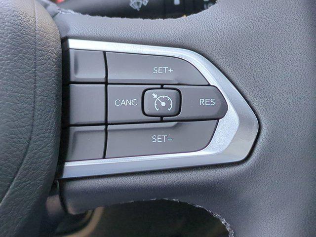 Photo of 2025 Bright White Clearcoat Jeep Compass