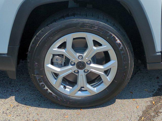 Photo of 2025 Bright White Clearcoat Jeep Compass