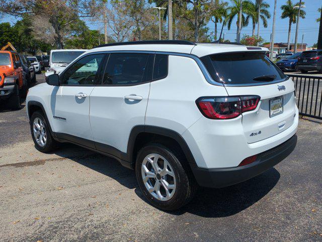 Photo of 2025 Bright White Clearcoat Jeep Compass