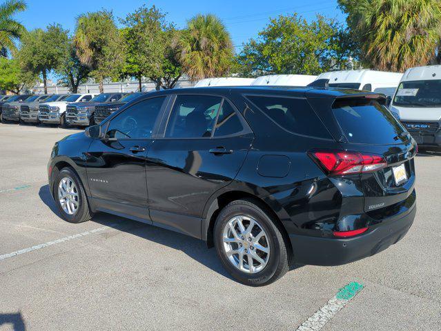 Photo of 2024 Mosaic Black Metallic Chevrolet Equinox