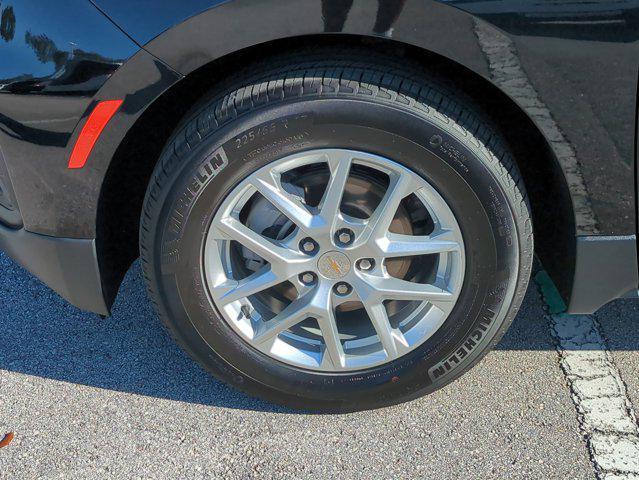 Photo of 2024 Mosaic Black Metallic Chevrolet Equinox