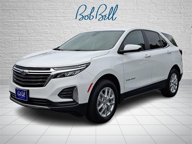 Photo of 2023 Summit White Chevrolet Equinox
