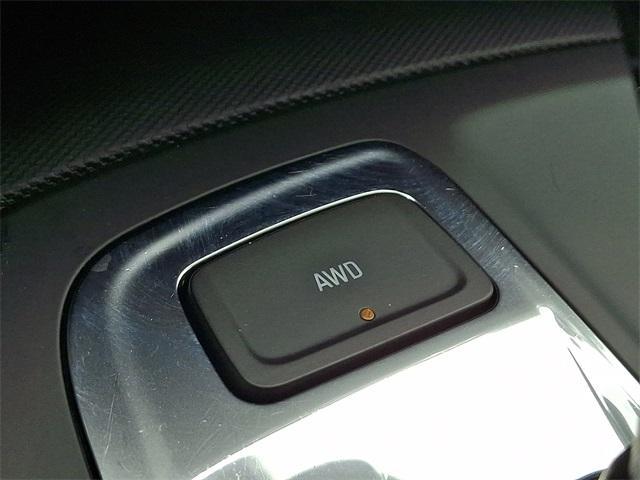 Photo of 2023 Summit White Chevrolet Equinox