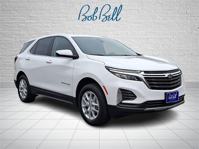 Photo of 2023 Summit White Chevrolet Equinox