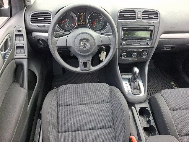 Photo of 2014 Black Volkswagen Golf