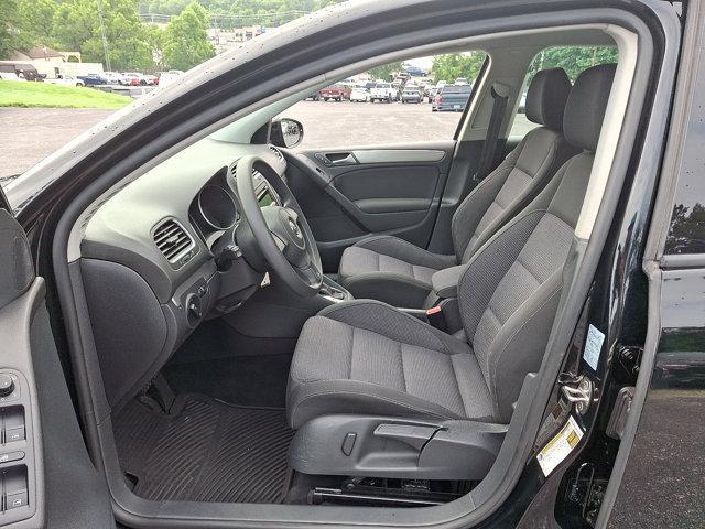 Photo of 2014 Black Volkswagen Golf