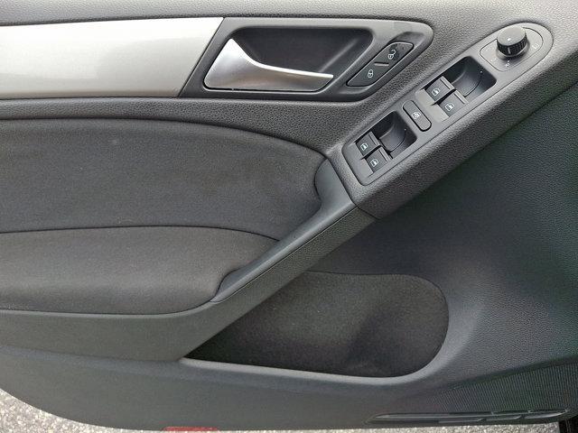 Photo of 2014 Black Volkswagen Golf