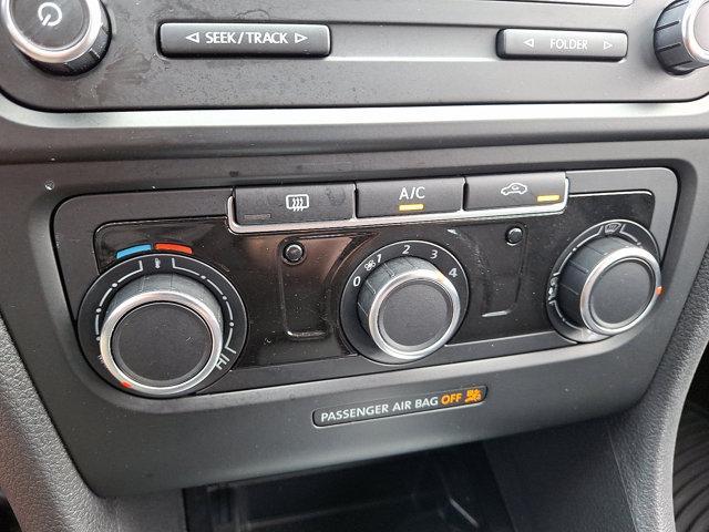 Photo of 2014 Black Volkswagen Golf