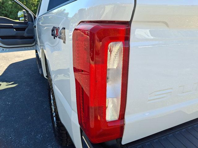 Photo of 2024 Oxford White Ford F-250
