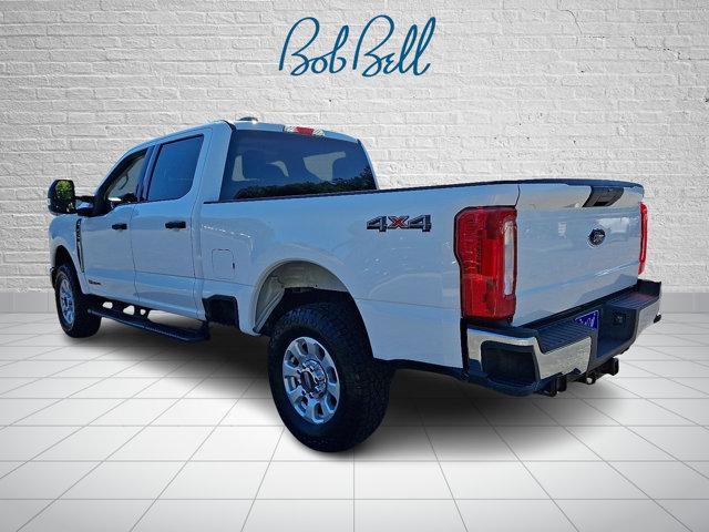 Photo of 2024 Oxford White Ford F-250