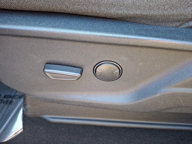 Photo of 2024 Oxford White Ford F-250