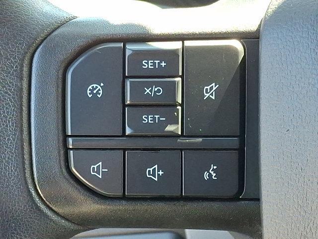 Photo of 2024 Oxford White Ford F-250