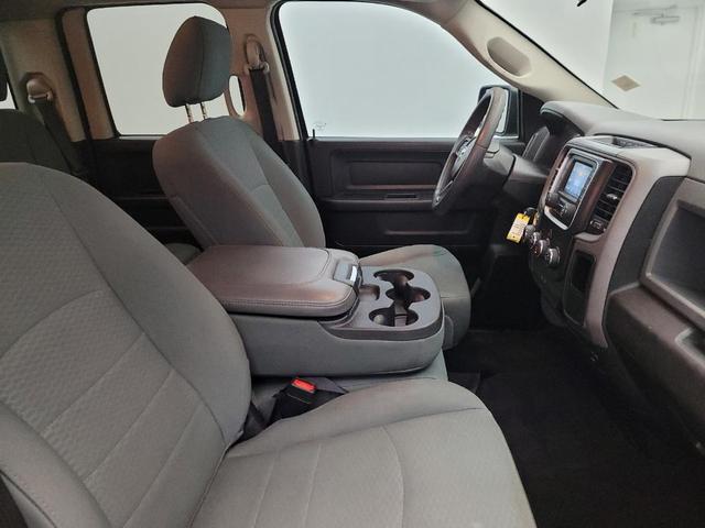 Photo of 2018 Granite Crystal Metallic Clearcoat RAM 1500