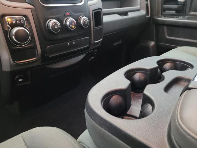 Photo of 2018 Granite Crystal Metallic Clearcoat RAM 1500