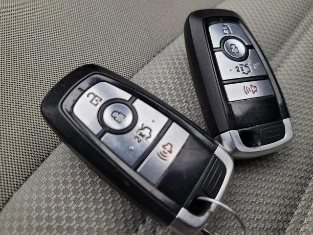 Photo of 2018 Ingot Silver Metallic Ford Fusion Hybrid