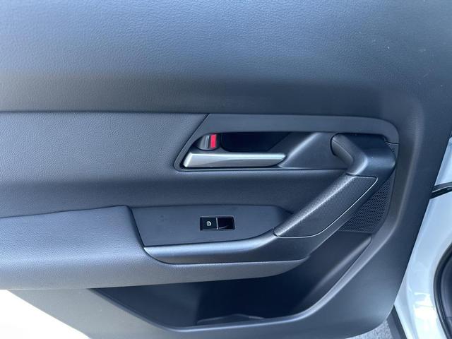 Photo of 2025 wind chill pearl Mazda CX-50