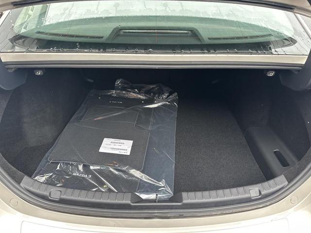 Photo of 2025 Platinum Mazda Mazda3