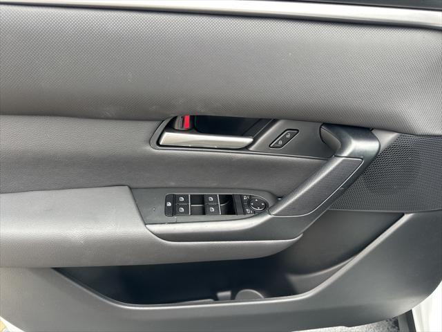 Photo of 2025 wind chill pearl Mazda CX-50