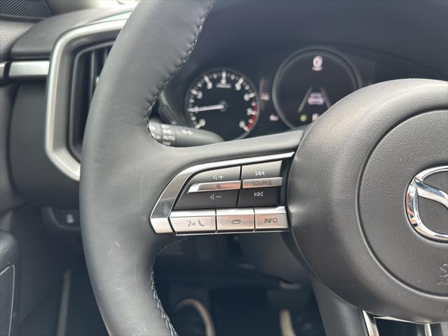 Photo of 2025 wind chill pearl Mazda CX-50