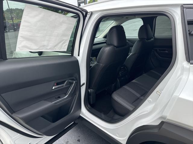 Photo of 2025 wind chill pearl Mazda CX-50