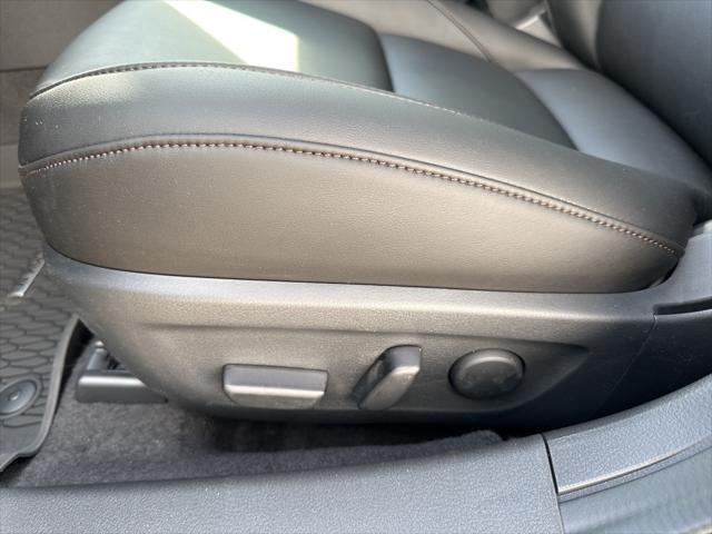 Photo of 2025 Machine Gray Metallic Mazda Mazda3