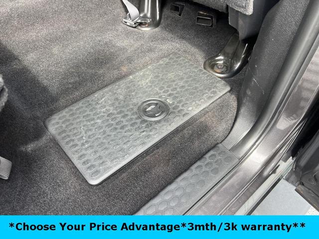 Photo of 2018 Granite Crystal Metallic Clearcoat RAM 2500