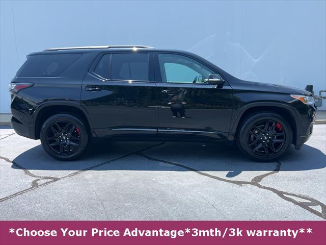 Photo of 2021 Mosaic Black Metallic Chevrolet Traverse