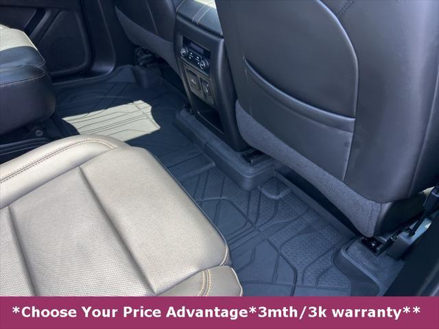 Photo of 2021 Mosaic Black Metallic Chevrolet Traverse