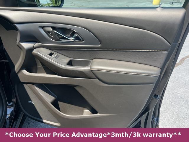 Photo of 2021 Mosaic Black Metallic Chevrolet Traverse