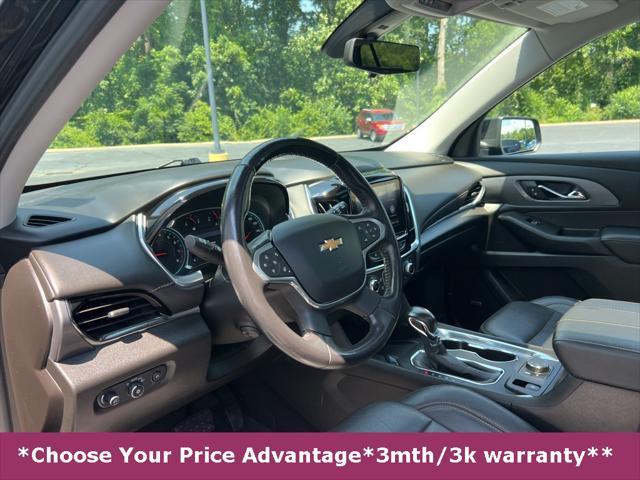 Photo of 2021 Mosaic Black Metallic Chevrolet Traverse