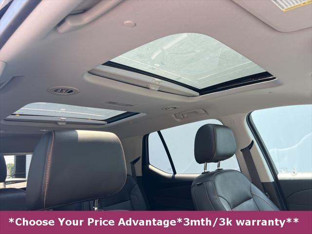 Photo of 2021 Mosaic Black Metallic Chevrolet Traverse