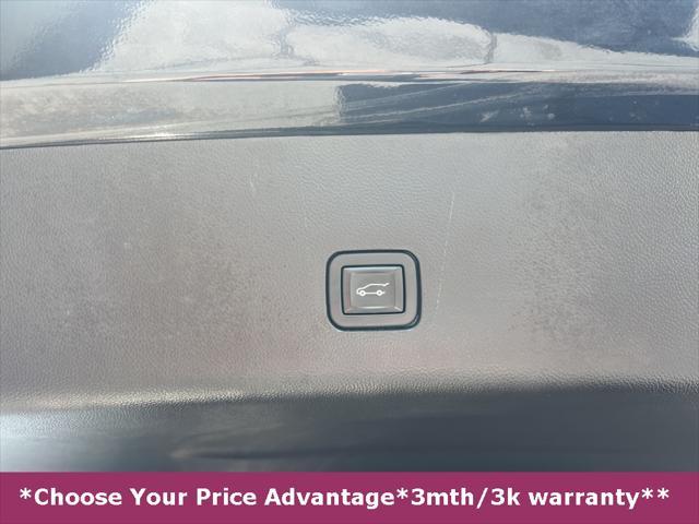 Photo of 2021 Mosaic Black Metallic Chevrolet Traverse