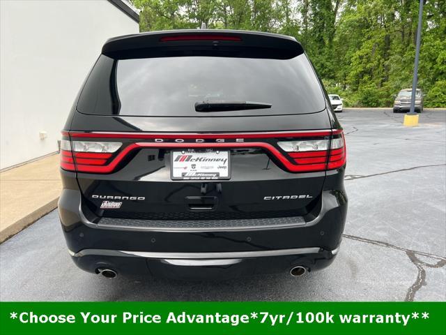 Photo of 2021 DB Black Crystal Clearcoat Dodge Durango