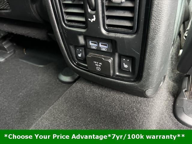 Photo of 2021 DB Black Crystal Clearcoat Dodge Durango