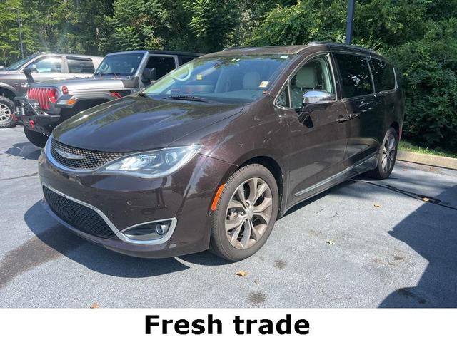 Photo of 2017 Dark Cordovan Pearlcoat Chrysler Pacifica