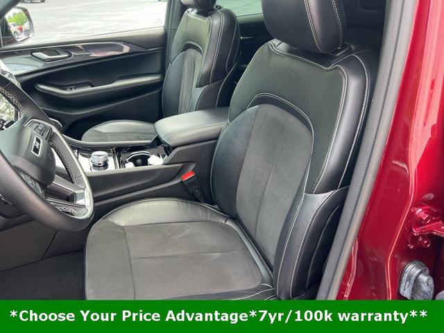 Photo of 2022 Velvet Red Pearlcoat Jeep Grand Cherokee
