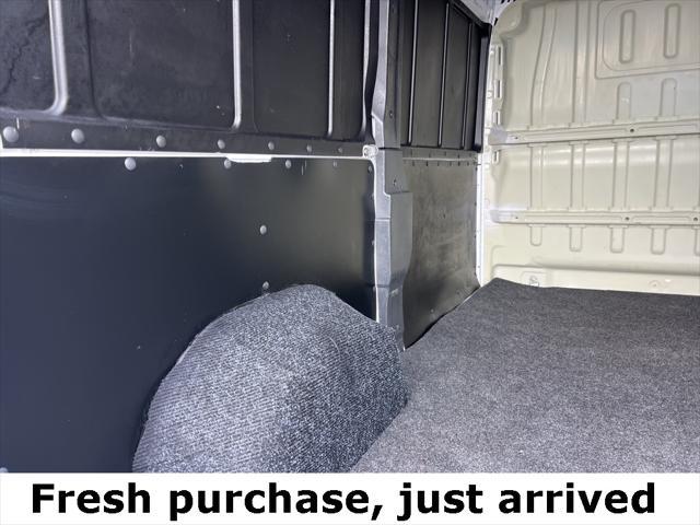 Photo of 2018 Bright White Clearcoat RAM ProMaster 1500