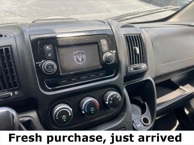 Photo of 2018 Bright White Clearcoat RAM ProMaster 1500