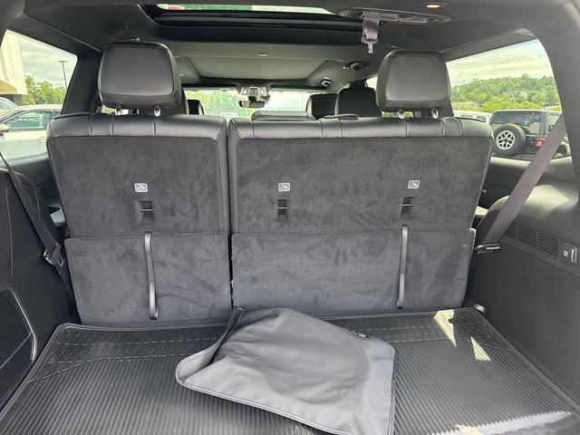 Photo of 2025 Diamond Black Crystal Pearlcoat Jeep Wagoneer