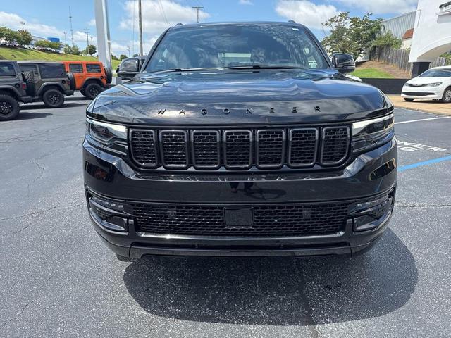 Photo of 2025 Diamond Black Crystal Pearlcoat Jeep Wagoneer