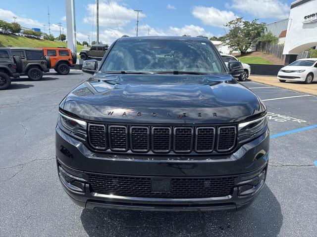 Photo of 2025 Diamond Black Crystal Pearlcoat Jeep Wagoneer
