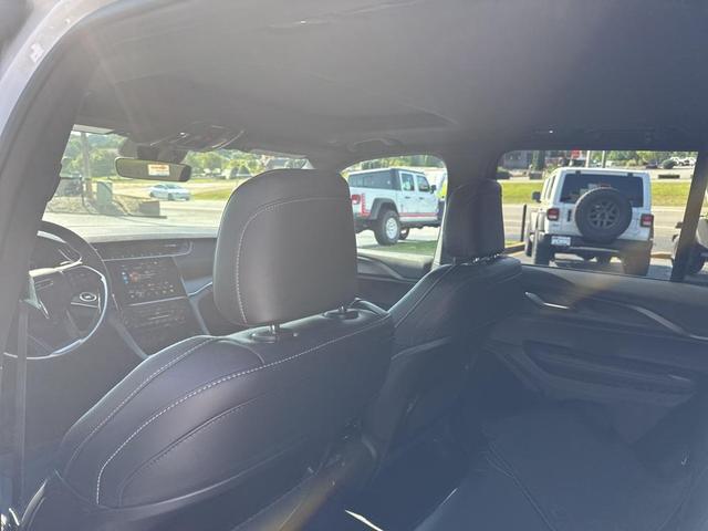 Photo of 2025 Bright White Clearcoat Jeep Grand Cherokee