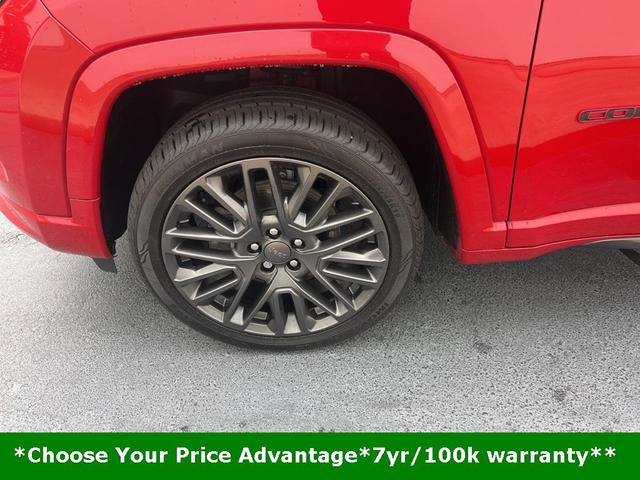 Photo of 2022 Redline Pearlcoat Jeep Compass