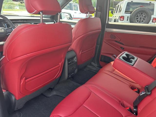 Photo of 2025 Bright White Clearcoat Jeep Wagoneer S