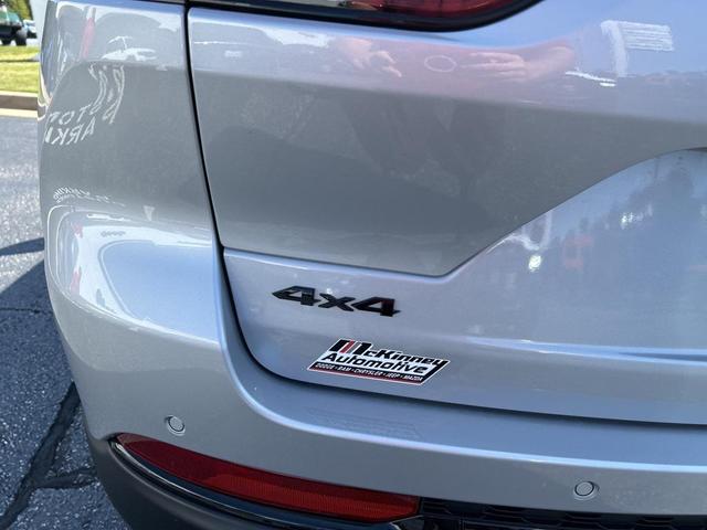 Photo of 2025 Silver Zynith Jeep Grand Cherokee